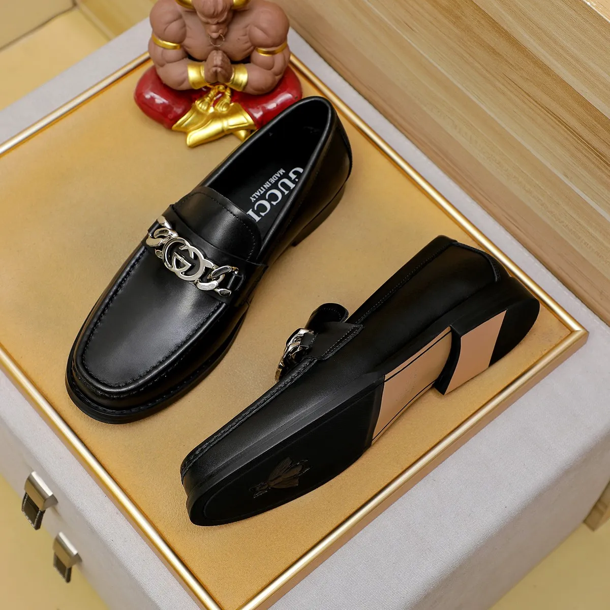 Men's men's shoes💰460💰💰Gucci official website men's business formal leather shoes updated💥Hong Kong counters synchronize new styles💥completely one-to-one replica shipment👍zero gap in counter quality 0⃣️made of imported cowhide on the outside+water-dyed🐂leather lining, color optional! Matching code 38-45
